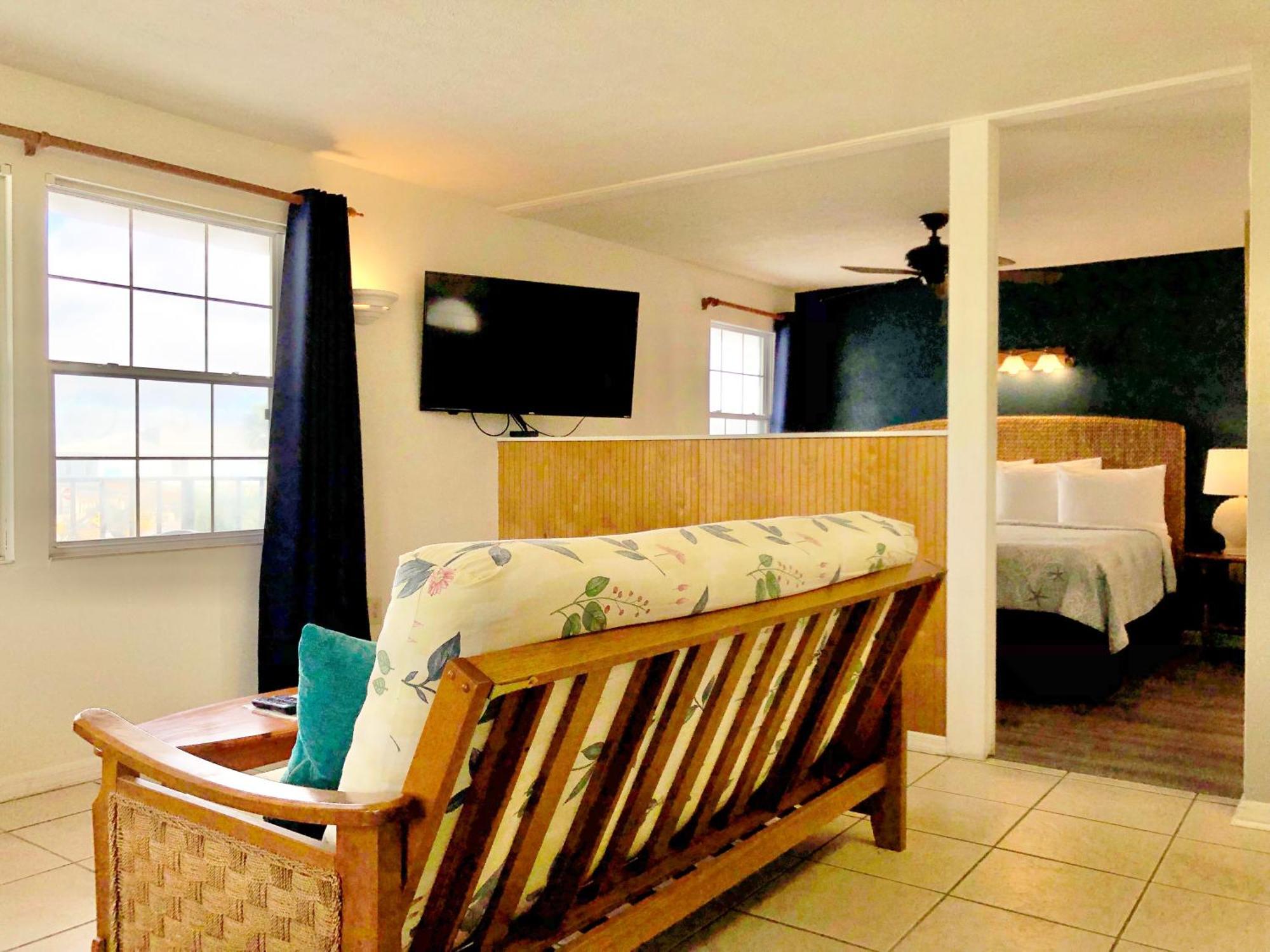 Davis House Inn Себастиан Стая снимка