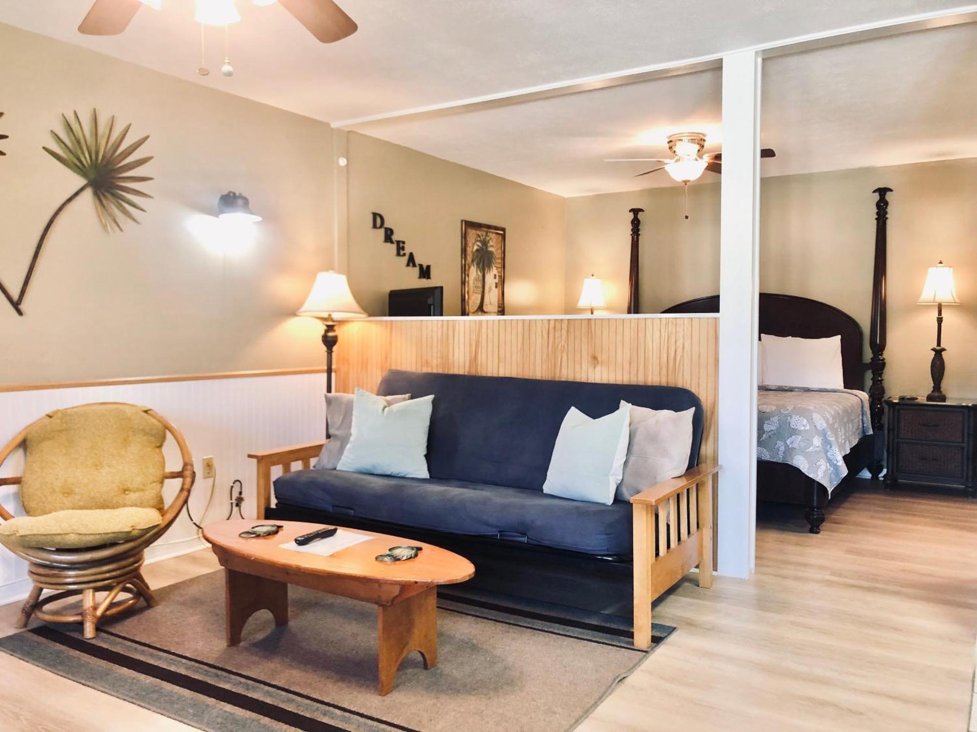 Davis House Inn Себастиан Стая снимка